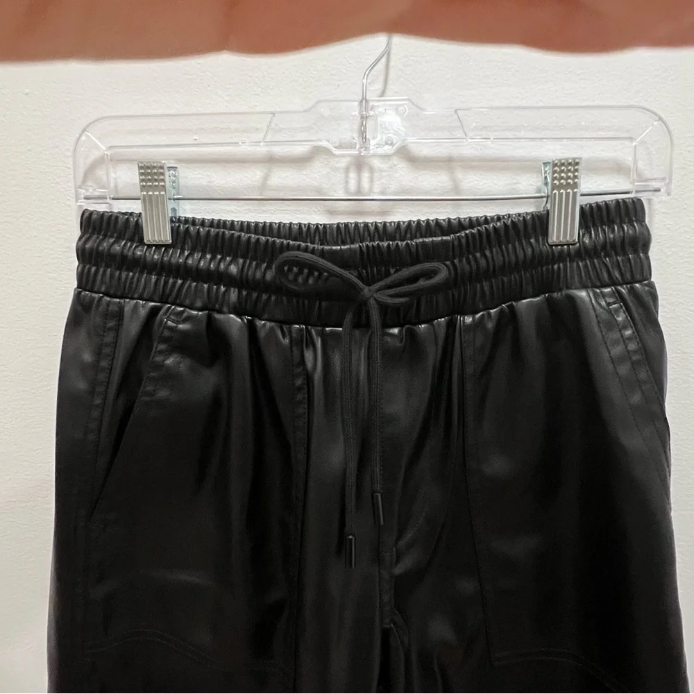 BLANK NYC Black Drawstring Faux Leather Joggers Size 28 - Picture 5 of 16
